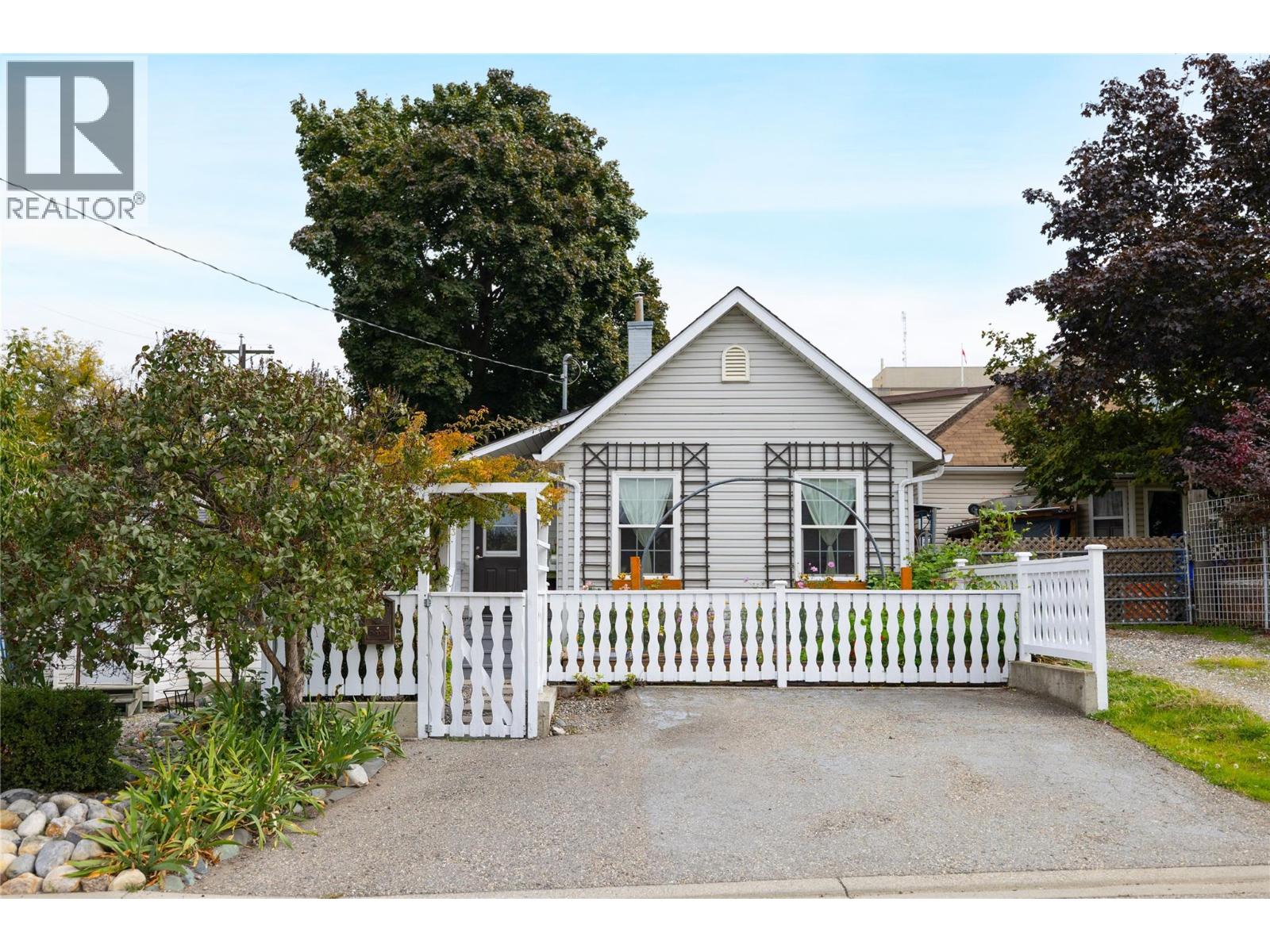 2213 33 Street, Vernon, British Columbia