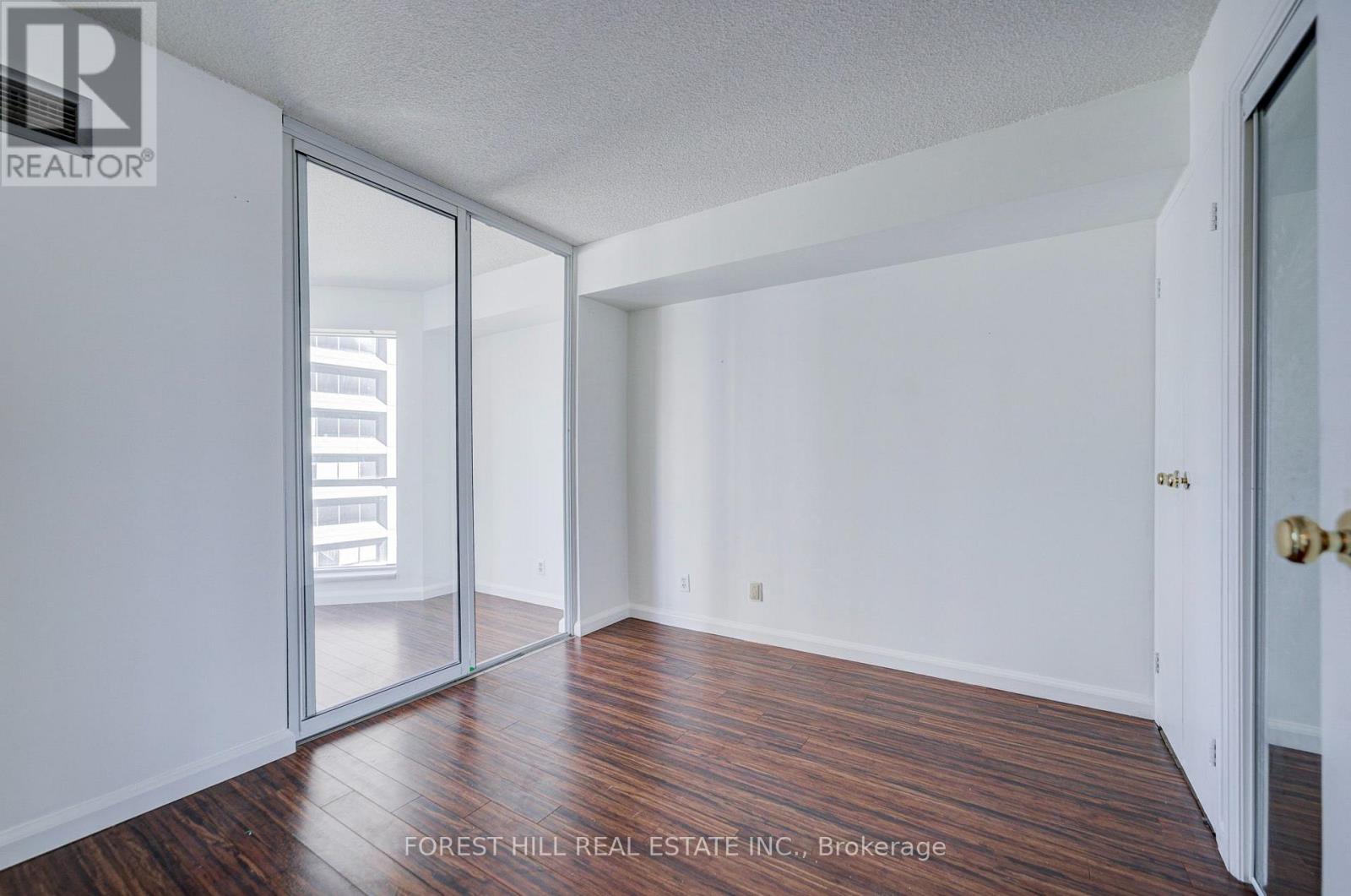 1810 - 10 Yonge Street, Toronto, Ontario  M5E 1R4 - Photo 11 - C13875860