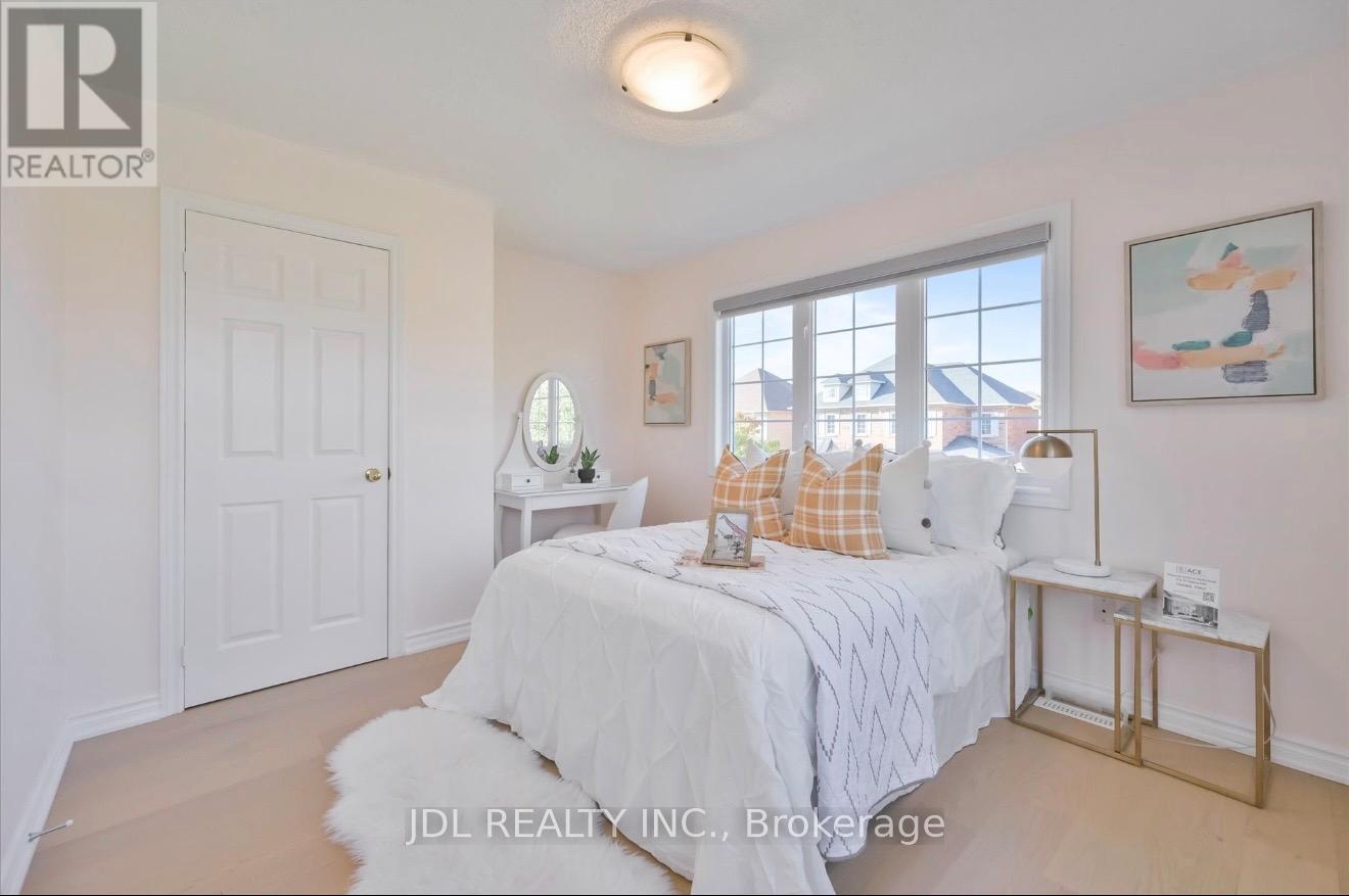 21 Iron Horse Avenue, Richmond Hill, Ontario  L4B 4H2 - Photo 18 - N13876778