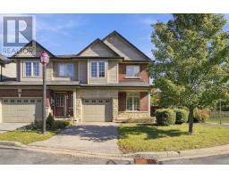 8 - 400 STONEHENGE DRIVE, Hamilton, Ontario
