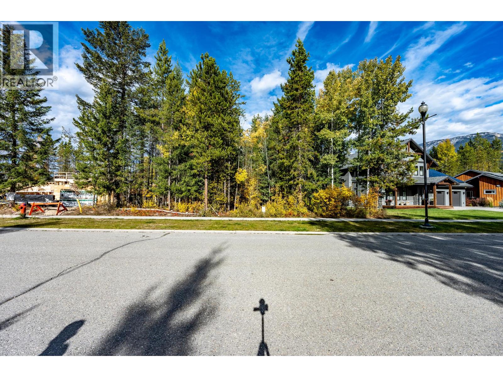 1520 Quartz Crescent