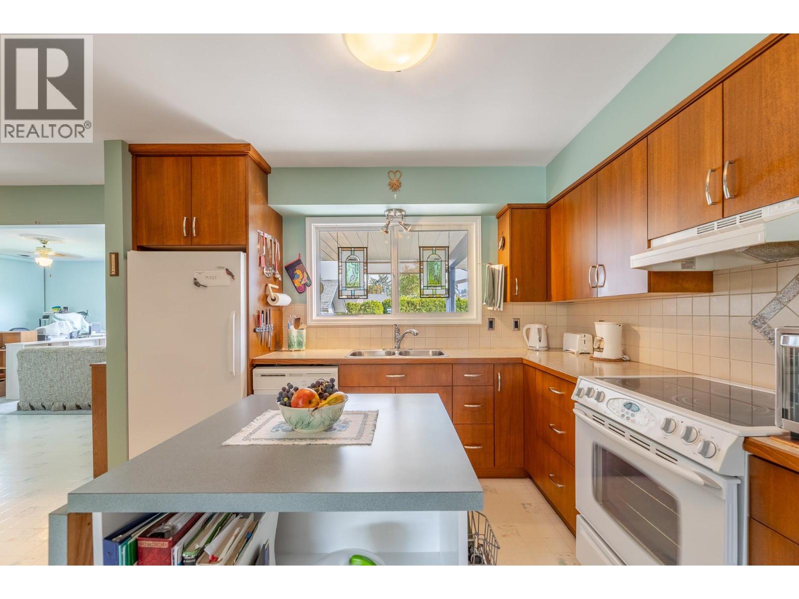 12409 Wright Avenue, Summerland, British Columbia  V0H 1Z0 - Photo 9 - 10402283