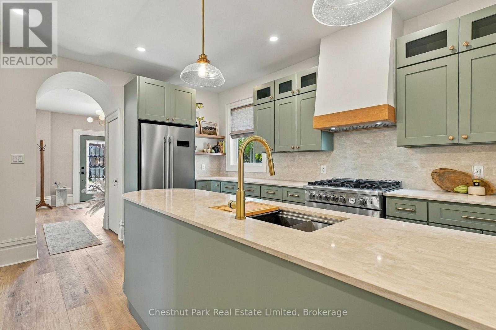 372 Main Street, Prince Edward County, Ontario  K0K 3L0 - Photo 9 - X13876960