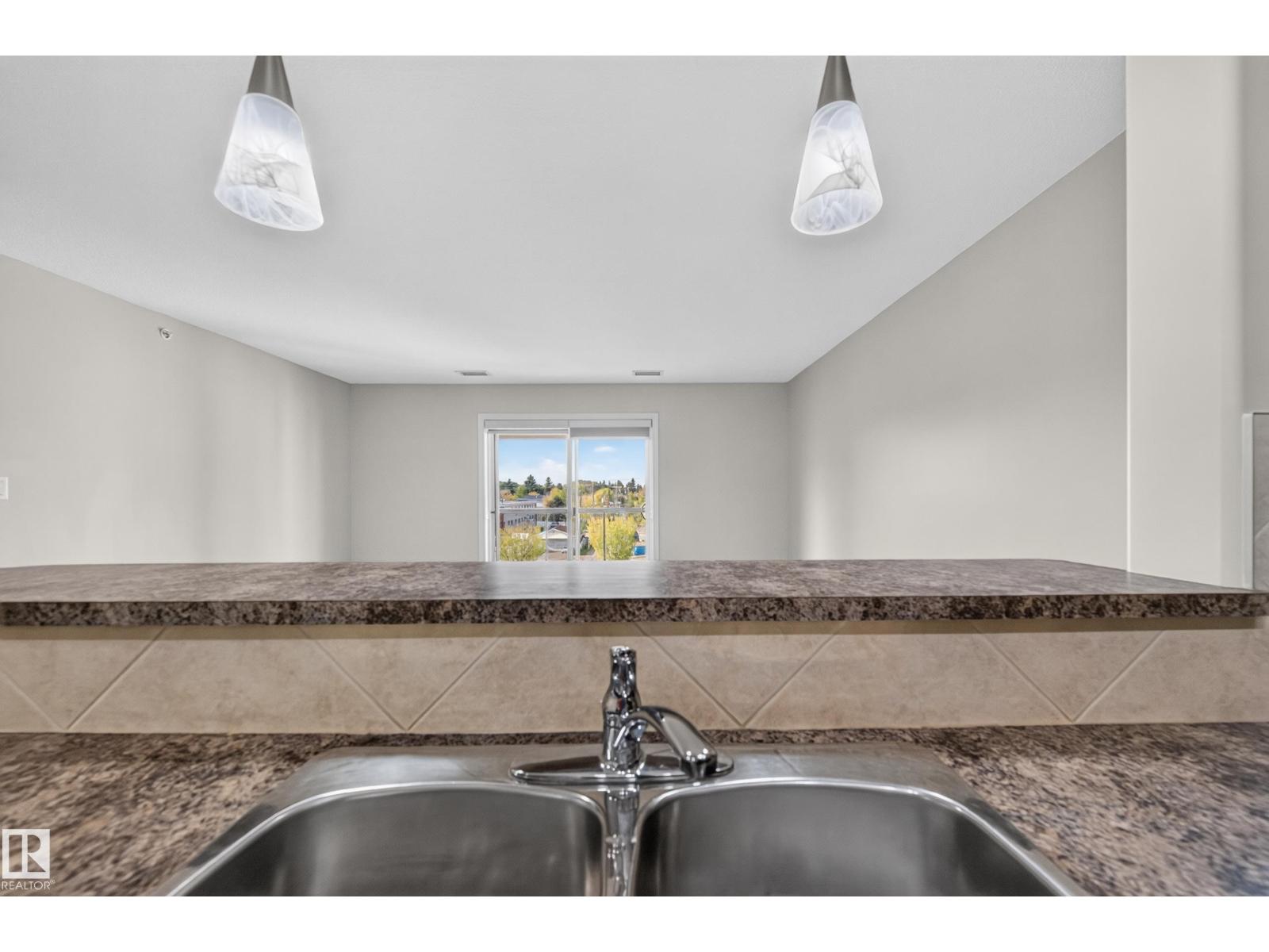#414 7909 71 ST NW