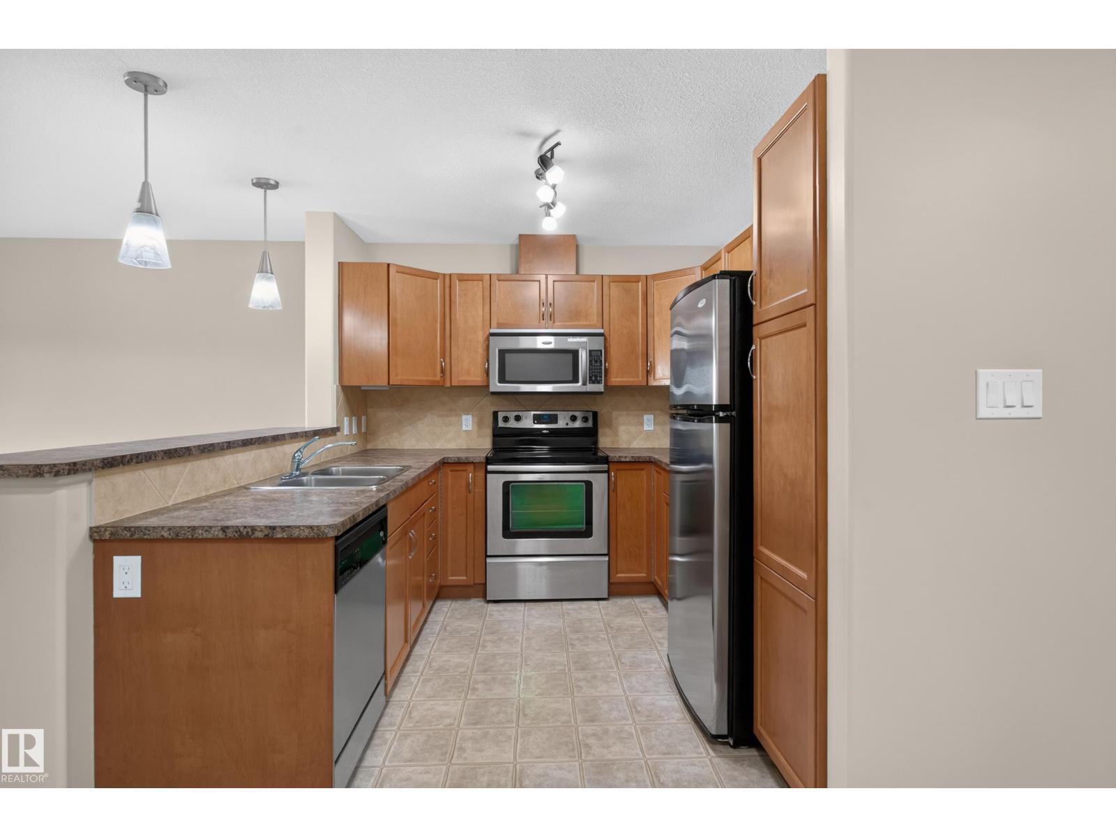 #414 7909 71 ST NW
