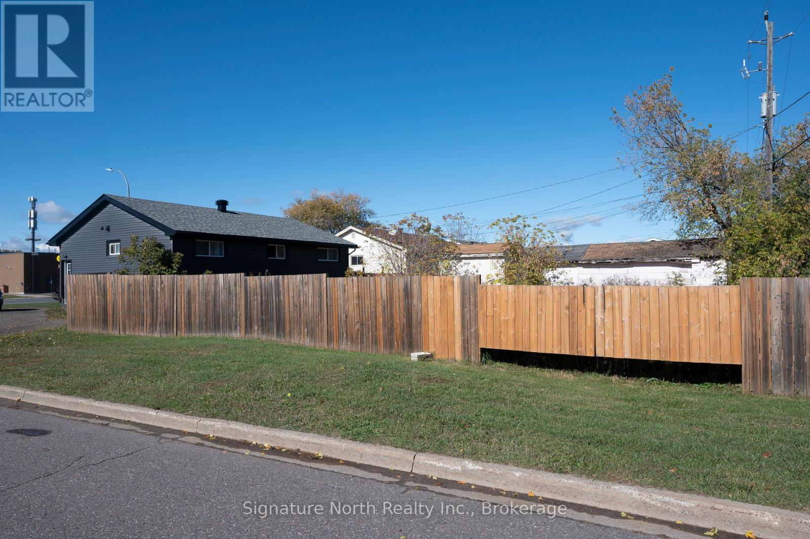 420 Edward Street N, Thunder Bay, Ontario  P7C 4P8 - Photo 7 - X13875536