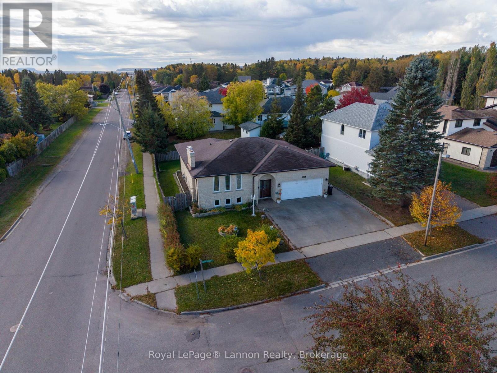 101 Suncrest Place, Thunder Bay, Ontario  P7A 8A2 - Photo 3 - X13876876