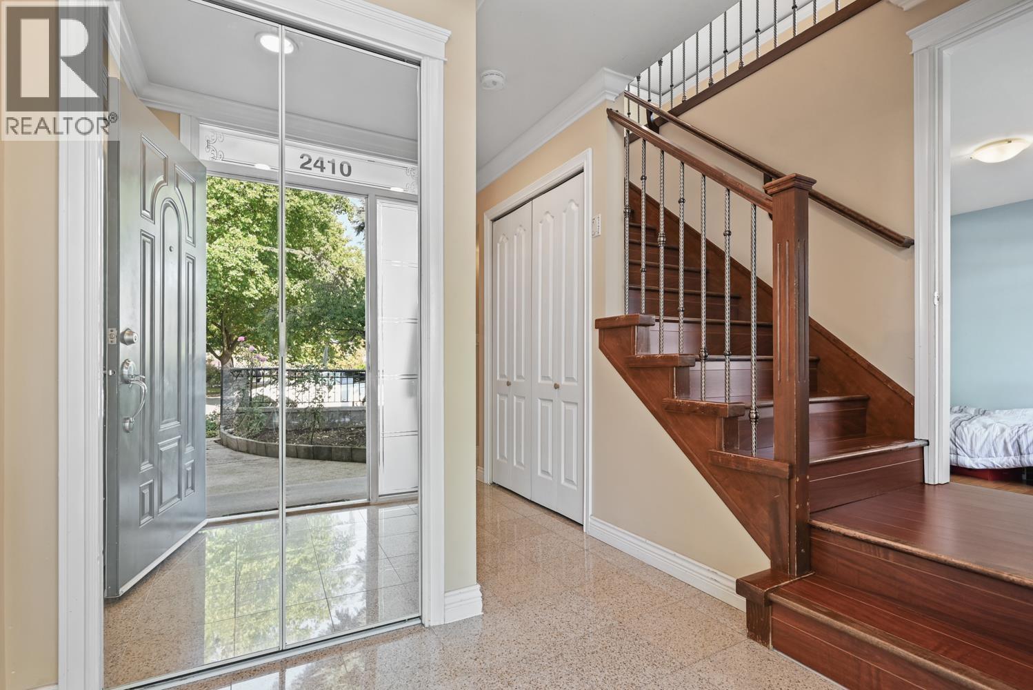 2410 E 19th Avenue, Vancouver, British Columbia  V5M 2R9 - Photo 3 - R3173726