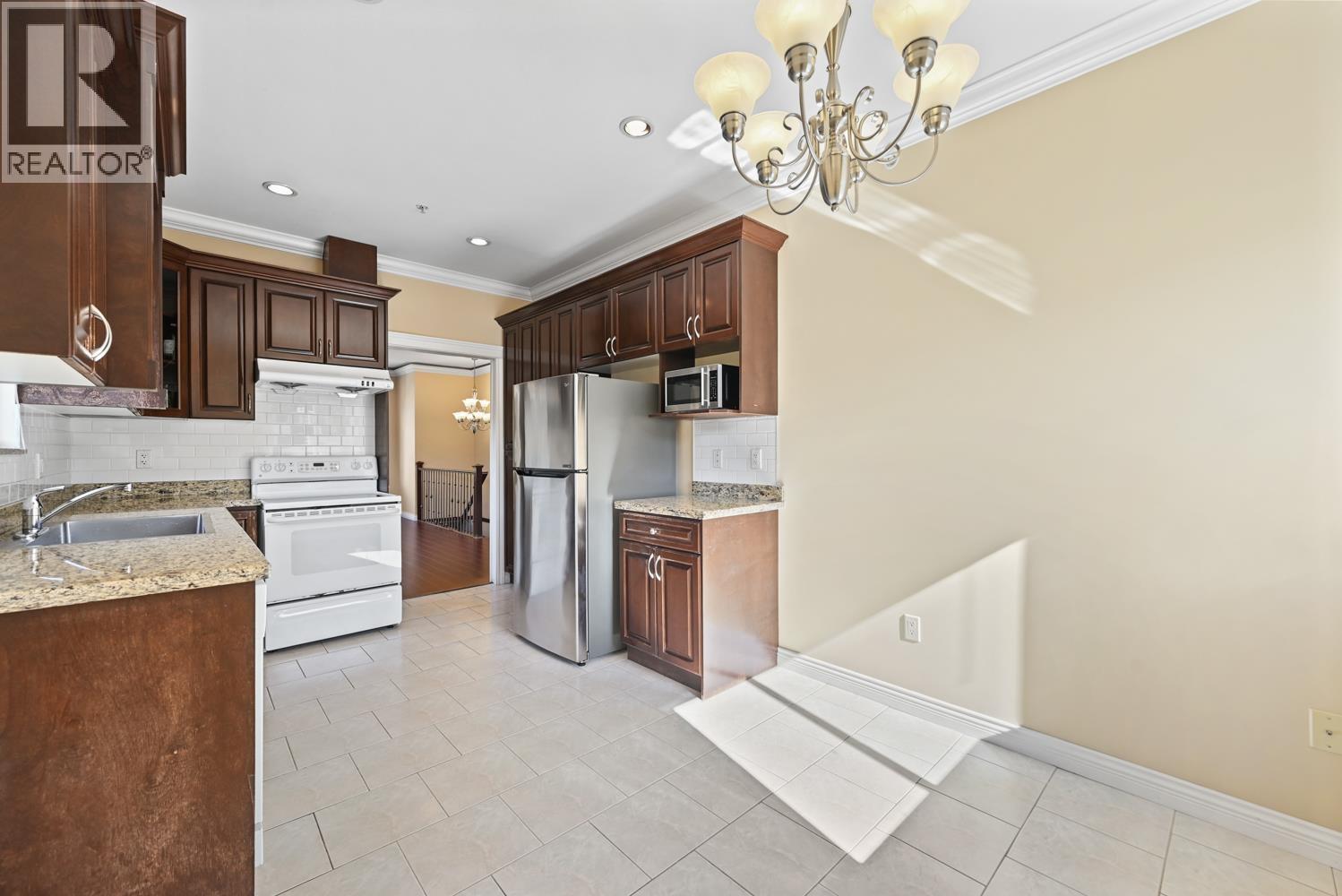 2410 E 19th Avenue, Vancouver, British Columbia  V5M 2R9 - Photo 9 - R3173726