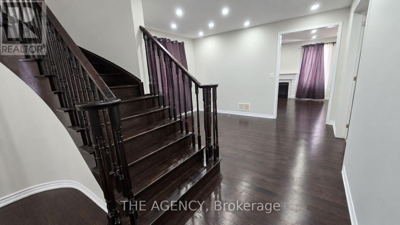 57 Leadenhall Road, Brampton, Ontario  L7A 4G2 - Photo 3 - W13838532