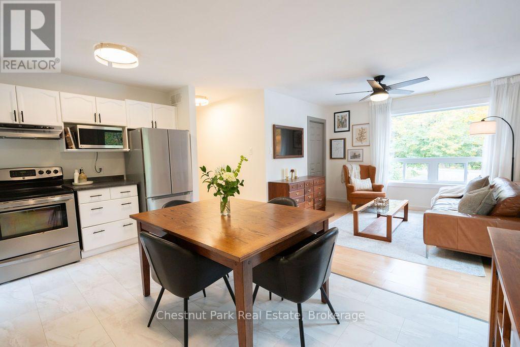 123 East Waseosa Lk Road, Huntsville, Ontario P1H 2J4 - Photo 16 - X13876970