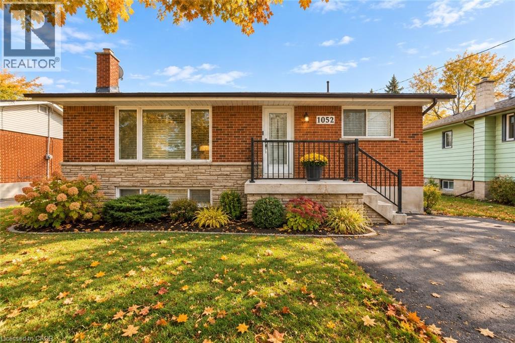 1052 FENNELL Avenue E Unit# LOWER