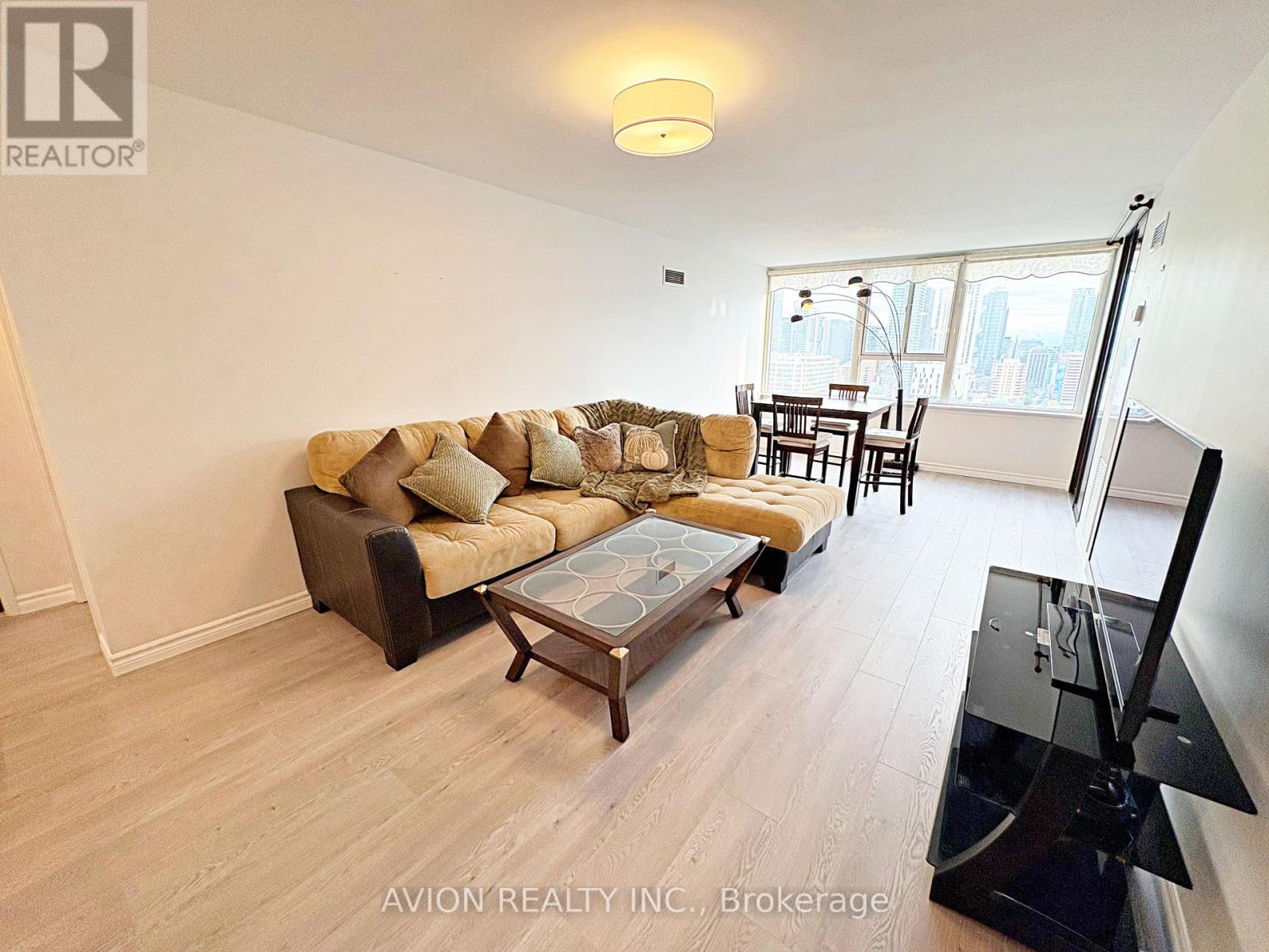 #1917 - 45 Carlton Street, Toronto, Ontario  M5B 2H9 - Photo 2 - C13876874
