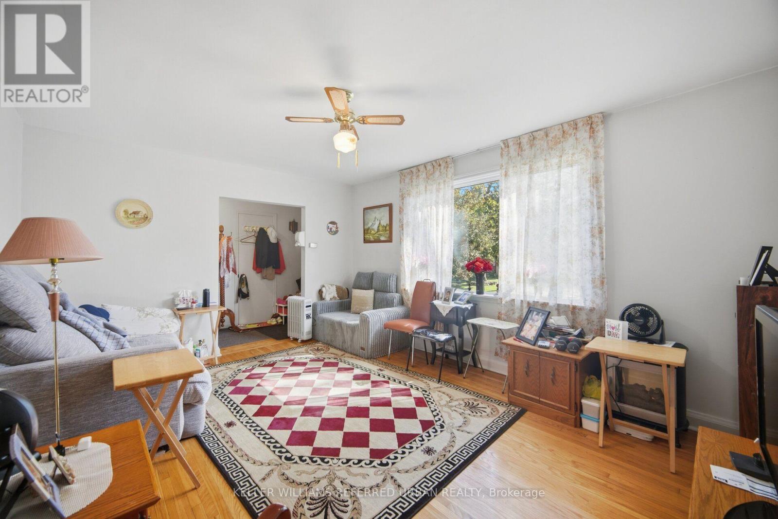 14 Verwood Avenue, Toronto, Ontario  M3H 2K8 - Photo 3 - C13876900