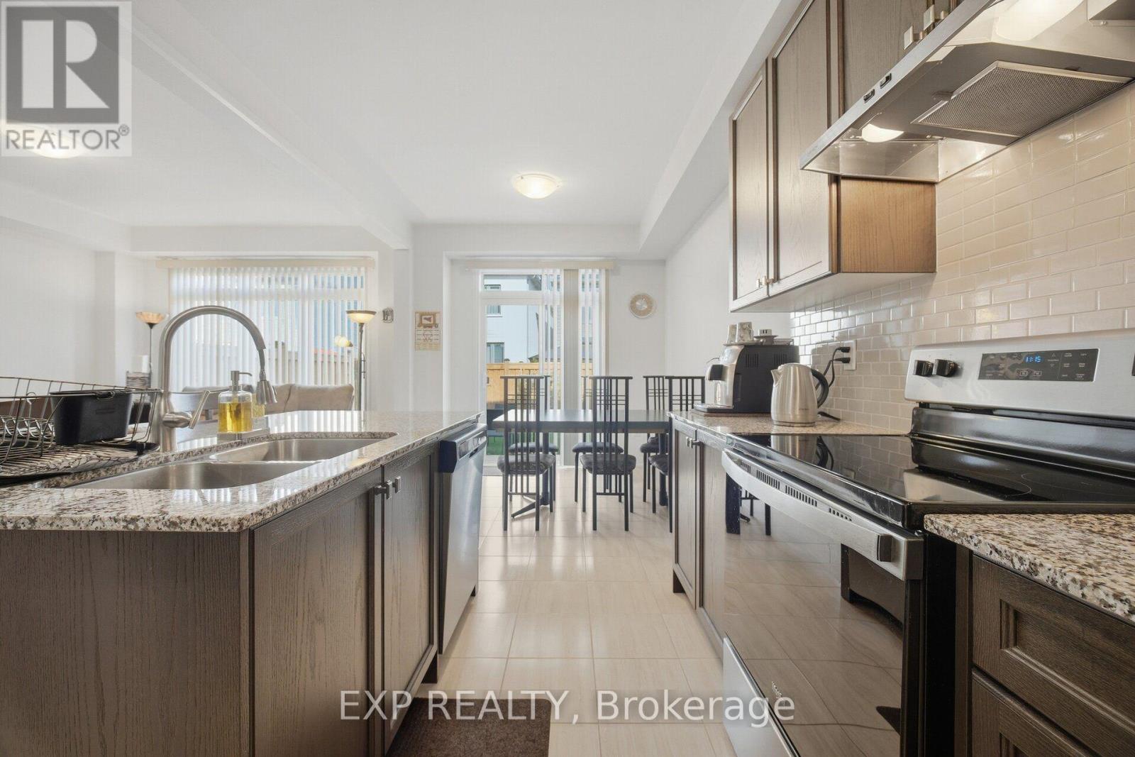 130 Ogston Crescent, Whitby, Ontario  L1P 0H3 - Photo 14 - E13876932