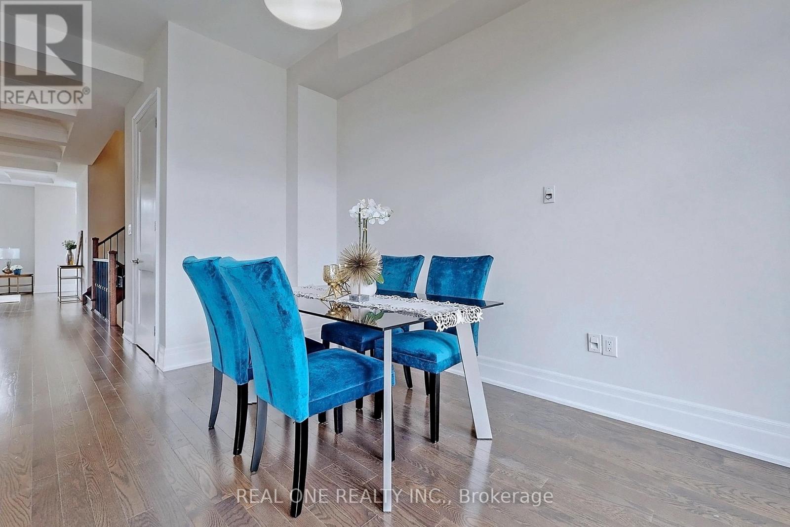 107 Carrville Woods Circle, Vaughan, Ontario  L6A 4Z6 - Photo 14 - N13876846