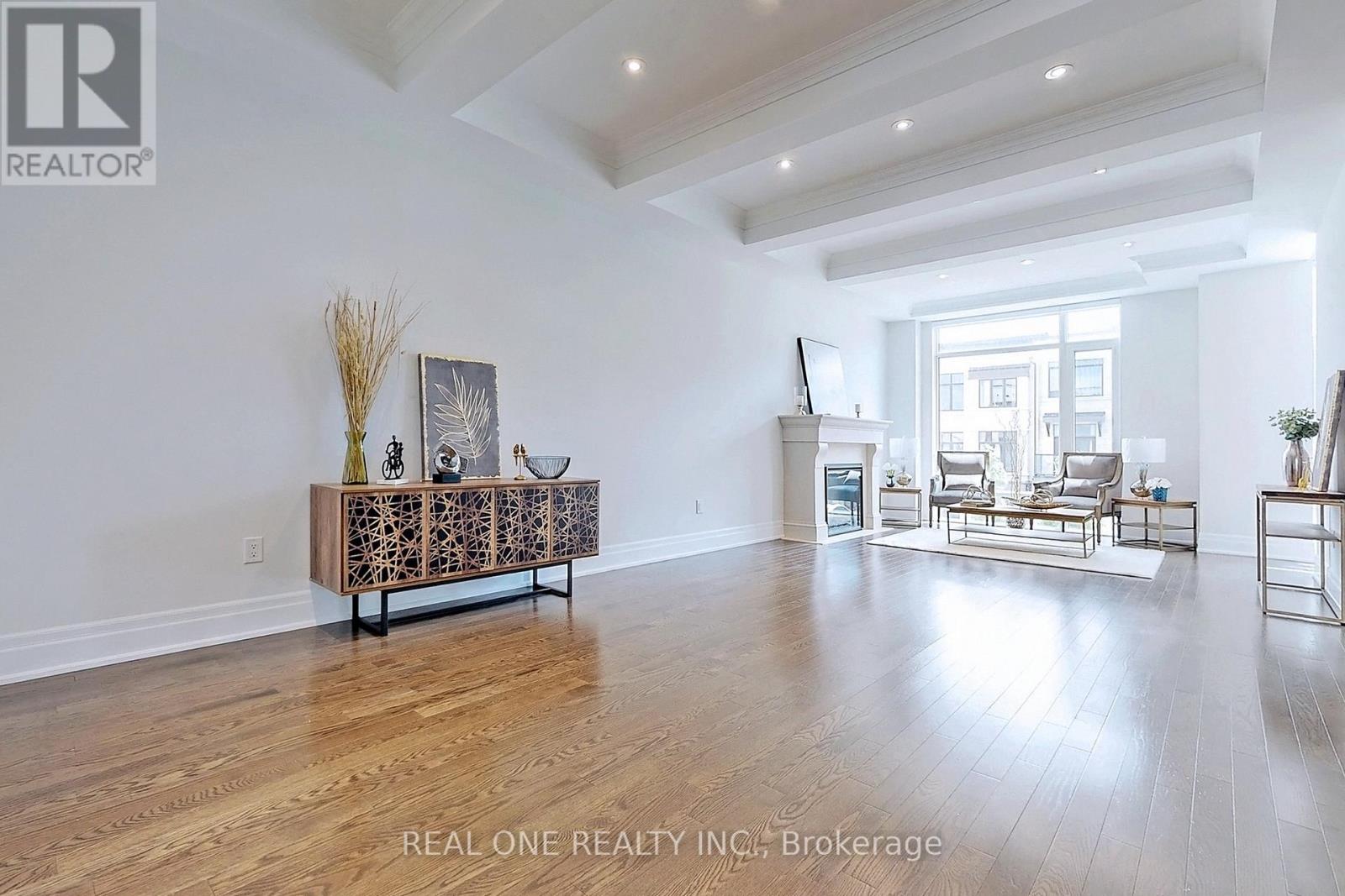 107 Carrville Woods Circle, Vaughan, Ontario  L6A 4Z6 - Photo 6 - N13876846