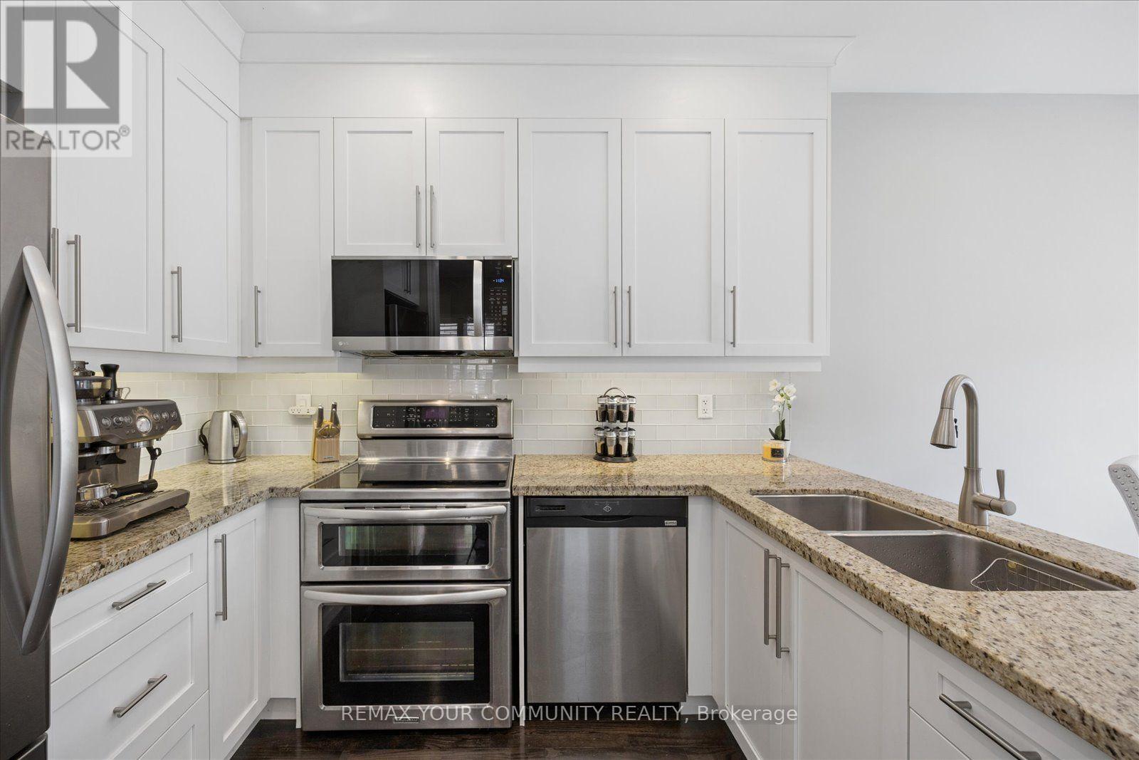 41 Lauderdale Drive, Vaughan (Patterson), Ontario  L6A 4G8 - Photo 12 - N13876848
