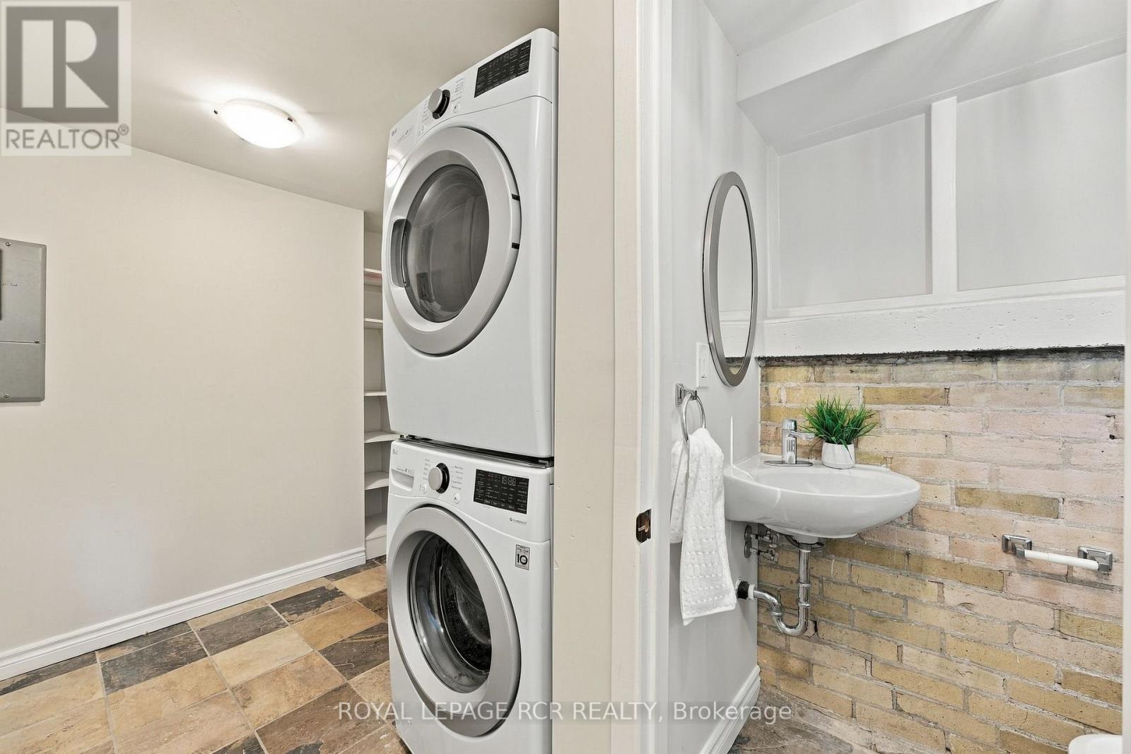 35 Metcalfe Street, Aurora, Ontario L4G 1E5 - Photo 9 - N13876920
