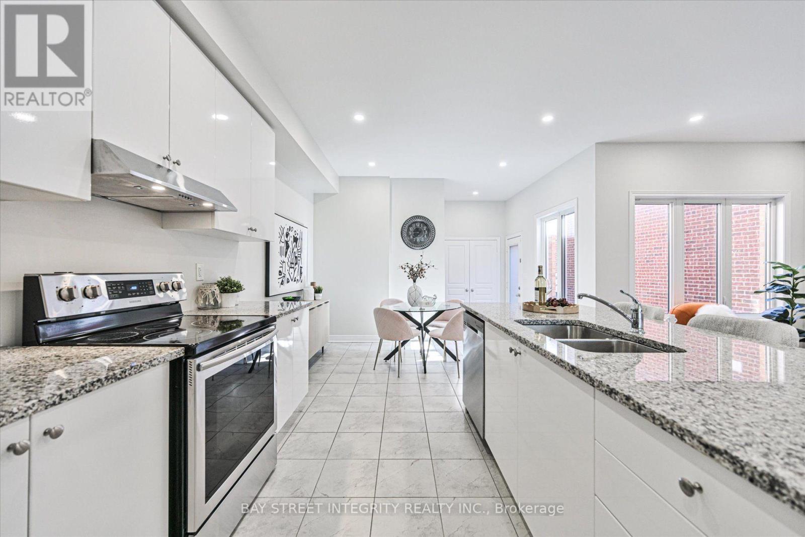 371 William Forster Road, Markham, Ontario  L6B 0R7 - Photo 11 - N13876934