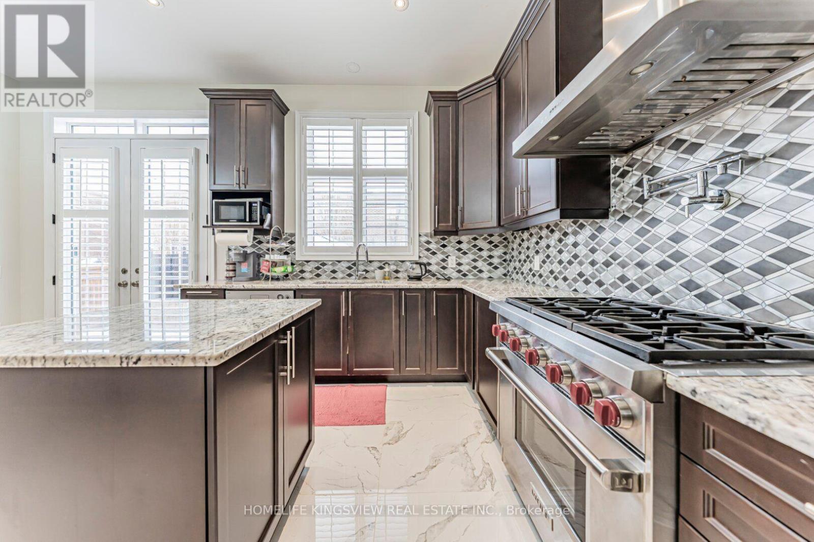 61 Ross Vennare Crescent, Vaughan, Ontario  L0J 1C0 - Photo 17 - N13876936