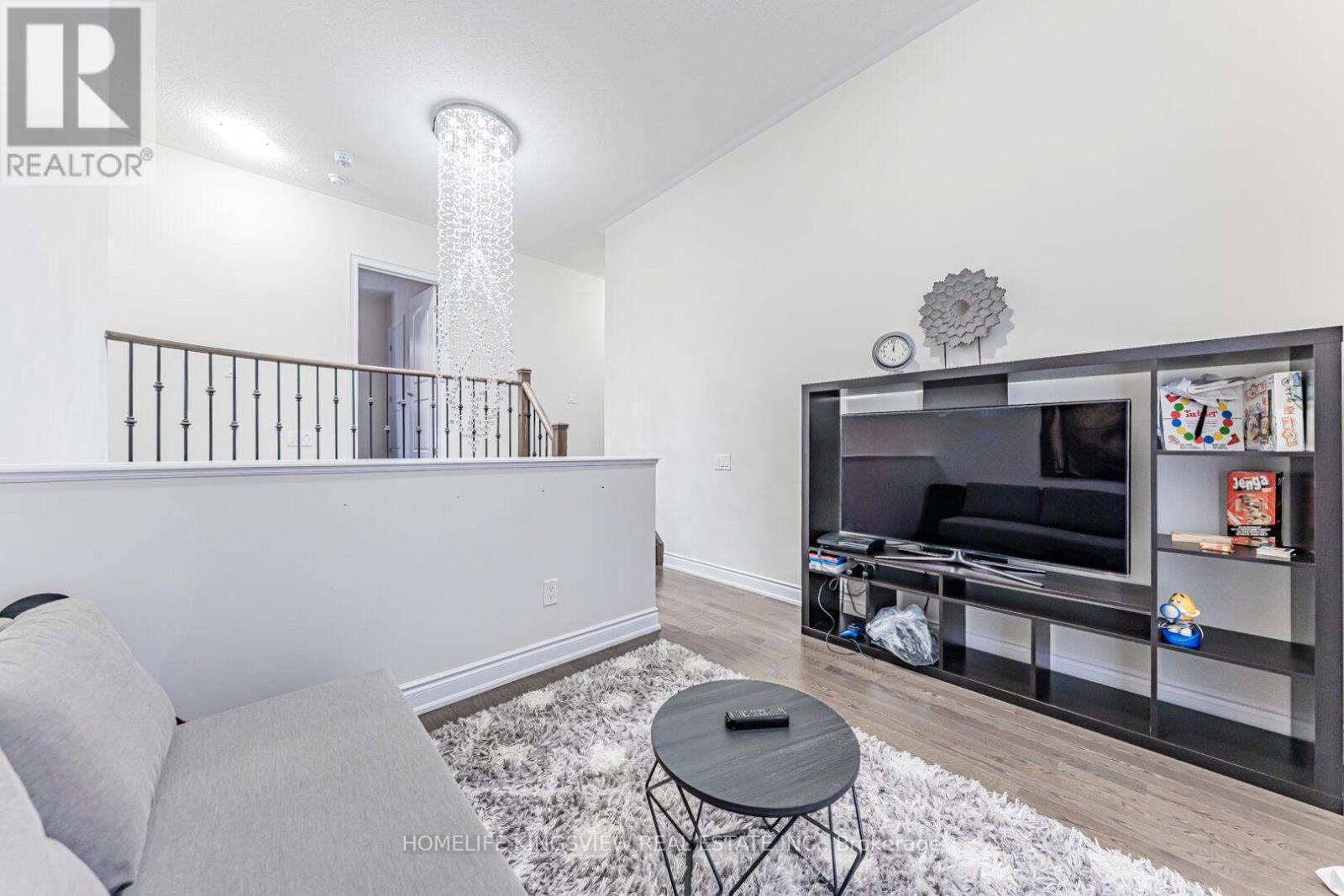61 Ross Vennare Crescent, Vaughan, Ontario  L0J 1C0 - Photo 28 - N13876936