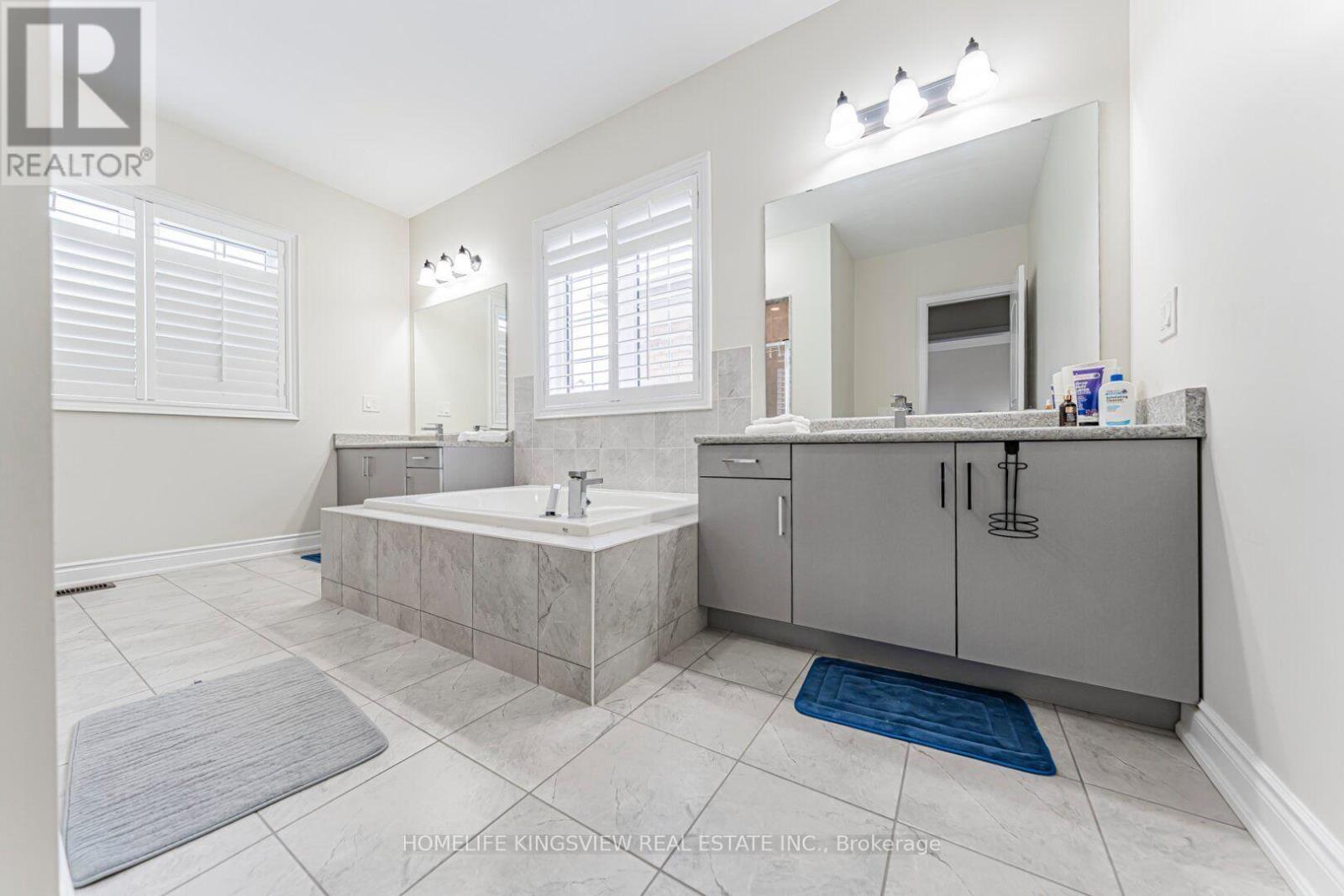 61 Ross Vennare Crescent, Vaughan, Ontario  L0J 1C0 - Photo 34 - N13876936