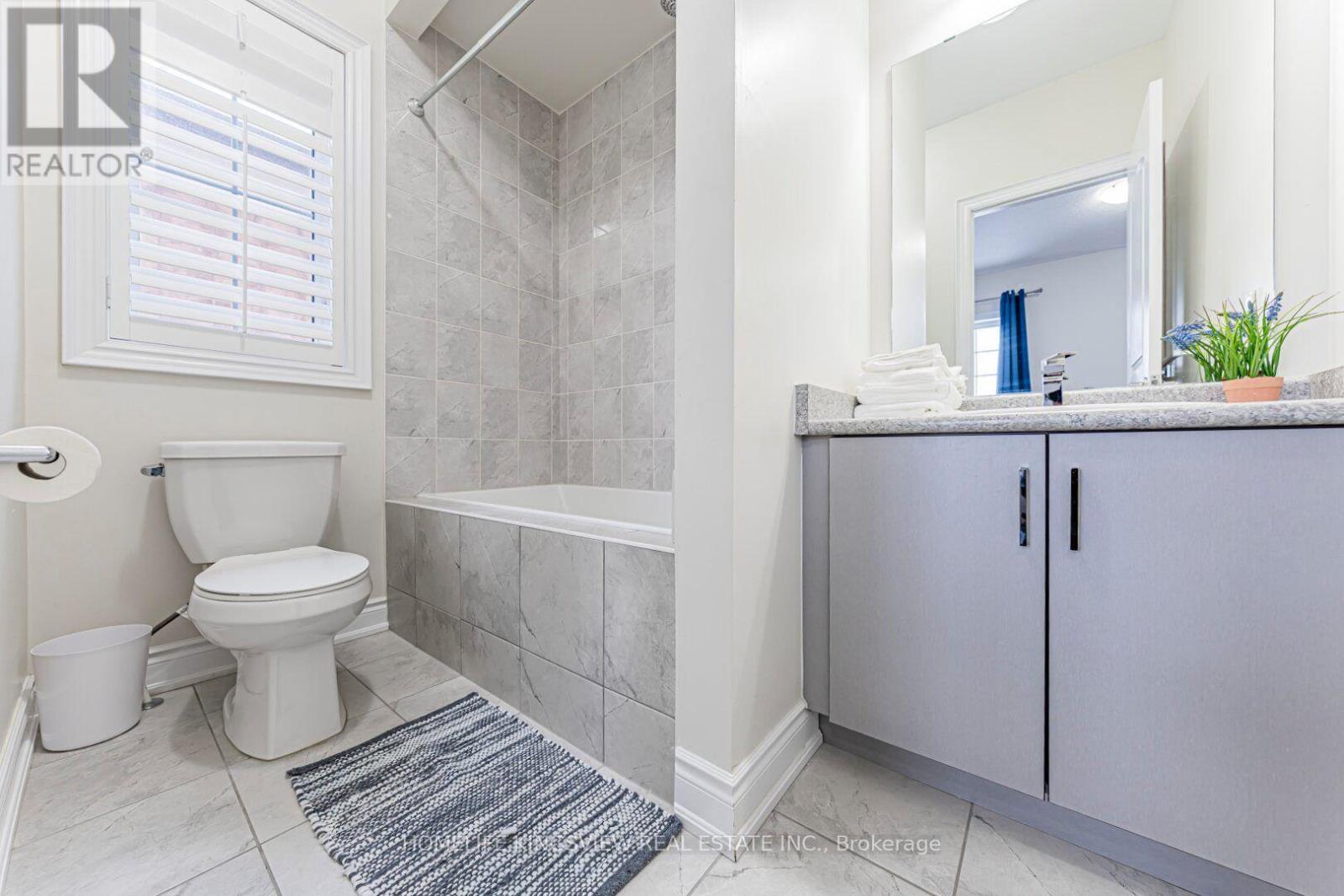 61 Ross Vennare Crescent, Vaughan, Ontario  L0J 1C0 - Photo 43 - N13876936