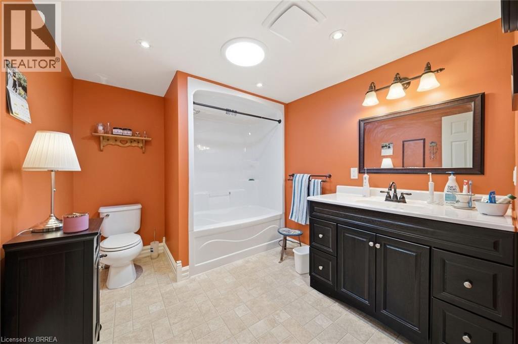 243 Sydenham Street, Brantford, Ontario  N3R 3Z6 - Photo 22 - 40866905