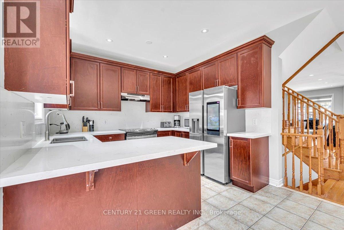 7 Accent Circle, Brampton, Ontario  L7A 0L2 - Photo 14 - W13876810