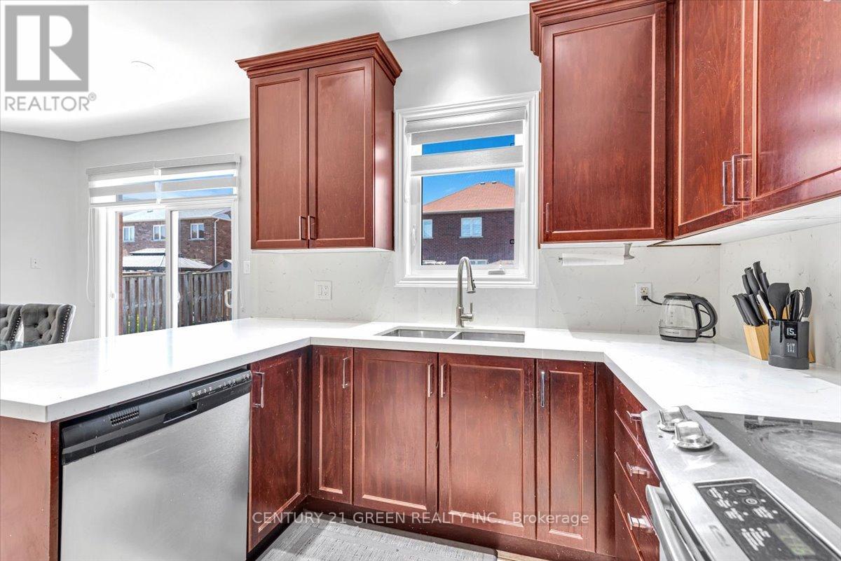 7 Accent Circle, Brampton, Ontario  L7A 0L2 - Photo 15 - W13876810