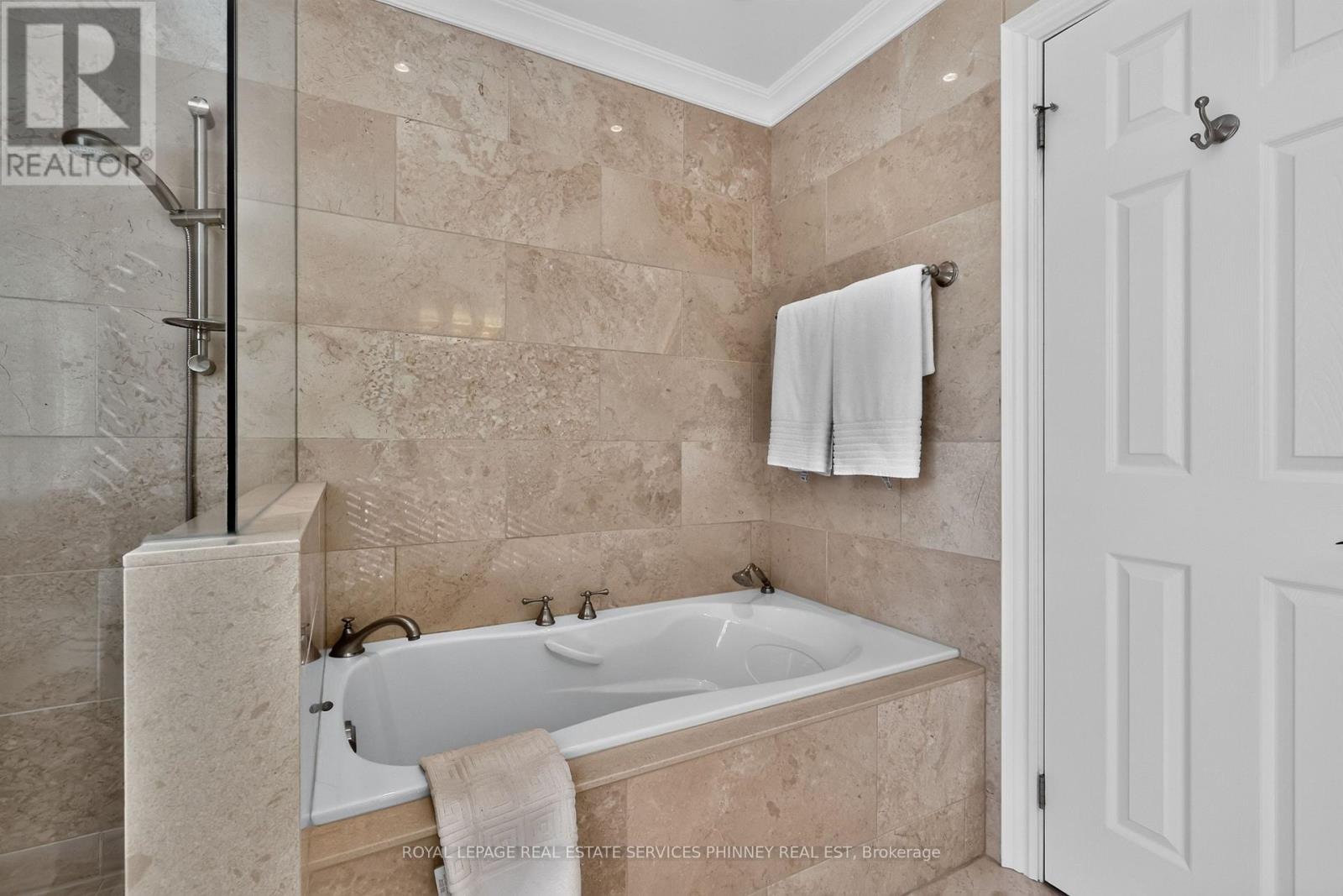 3453 Sawmill Valley Drive, Mississauga, Ontario  L5L 3A3 - Photo 34 - W13876886
