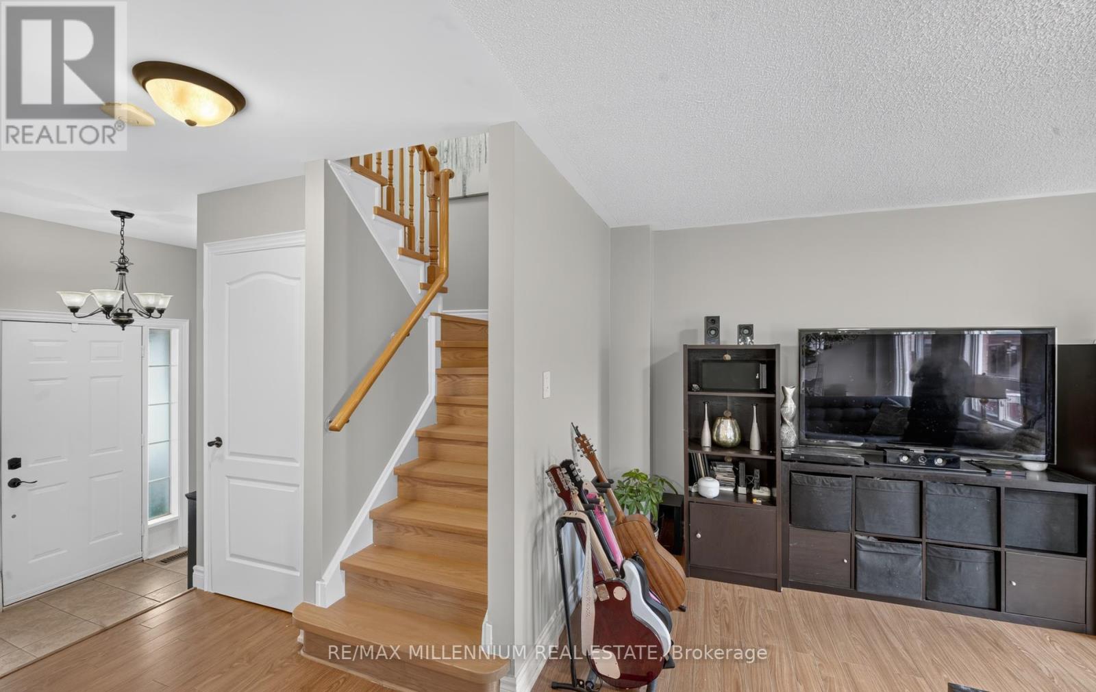262 Brisdale Drive W, Brampton, Ontario  L7A 2T3 - Photo 12 - W13876980