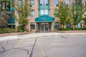 916 - 135 Hillcrest Avenue, Mississauga, Ontario  L5B 4B1 - Photo 4 - W13876662