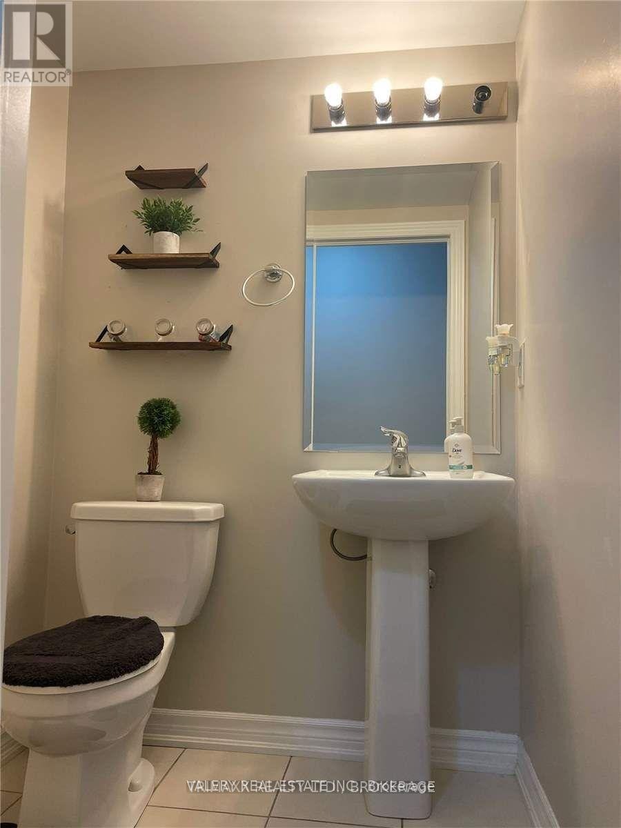 4 - 701 Homer Watson Boulevard, Waterloo, Ontario  N2C 0B5 - Photo 5 - X13876972