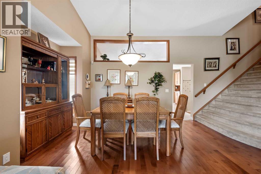 20 Edendale Crescent NW, Calgary, Alberta  T3A 3W8 - Photo 3 - A2343259