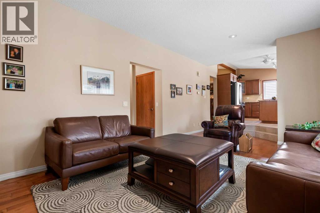 20 Edendale Crescent NW, Calgary, Alberta  T3A 3W8 - Photo 23 - A2343259