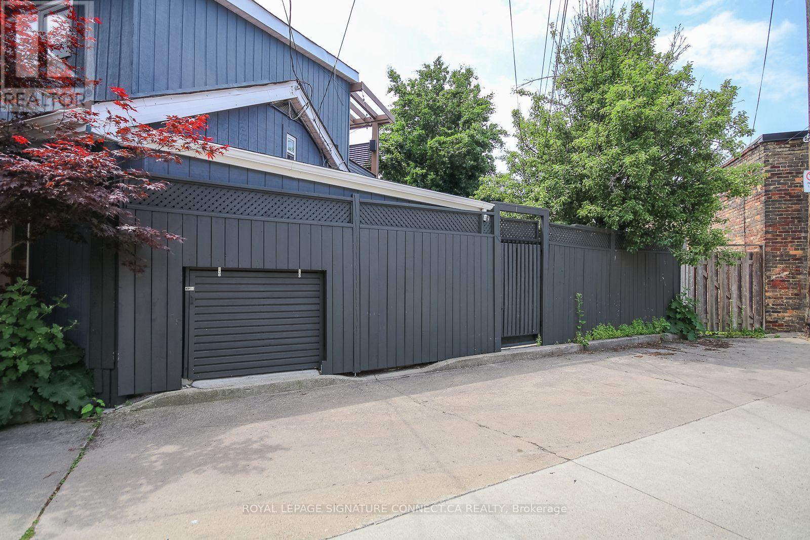 7 Ways Lane, Toronto, Ontario  M6J 2E8 - Photo 37 - C13875426