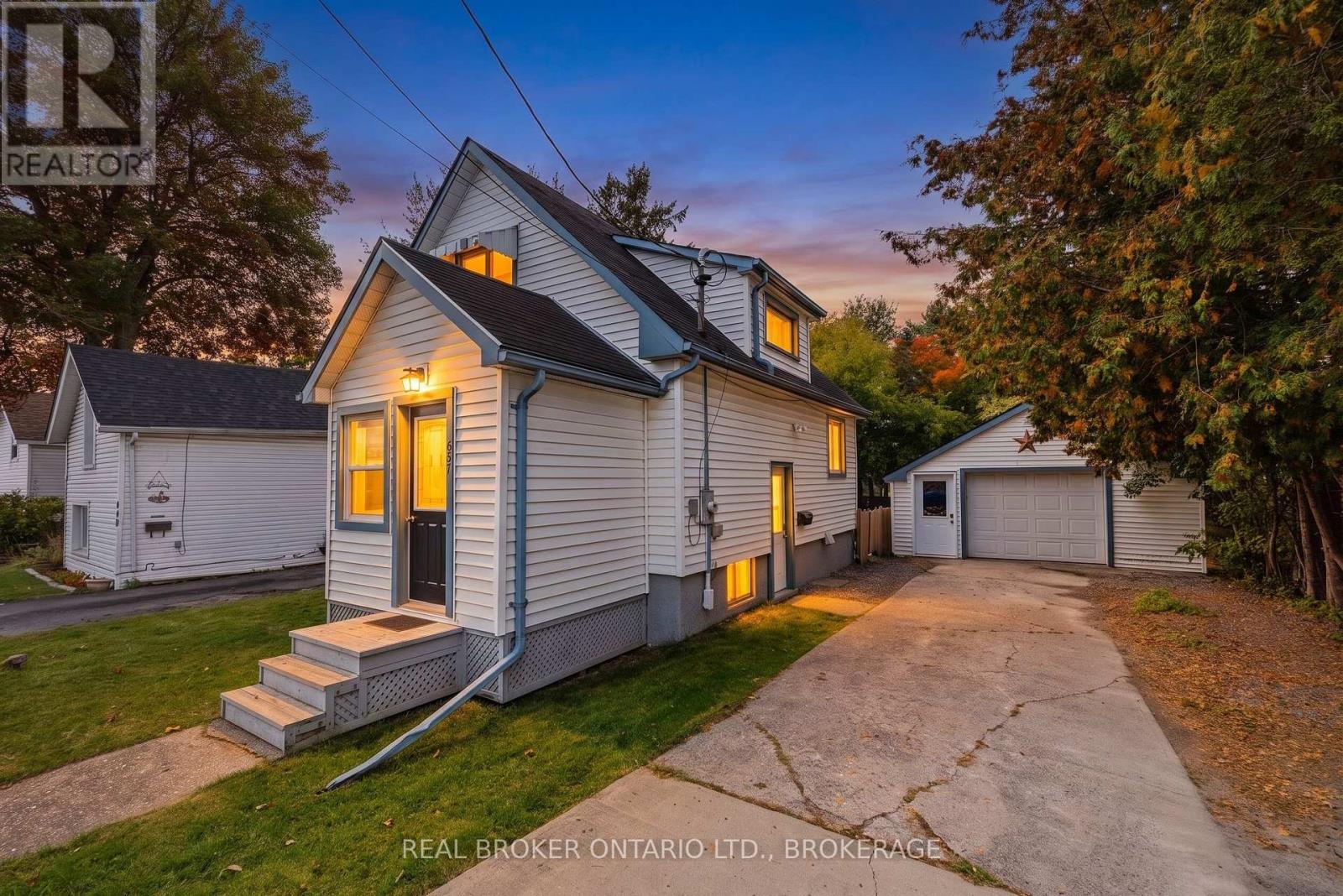 657 Collins Bay Road, Kingston, Ontario  K7M 5G7 - Photo 1 - X13877026