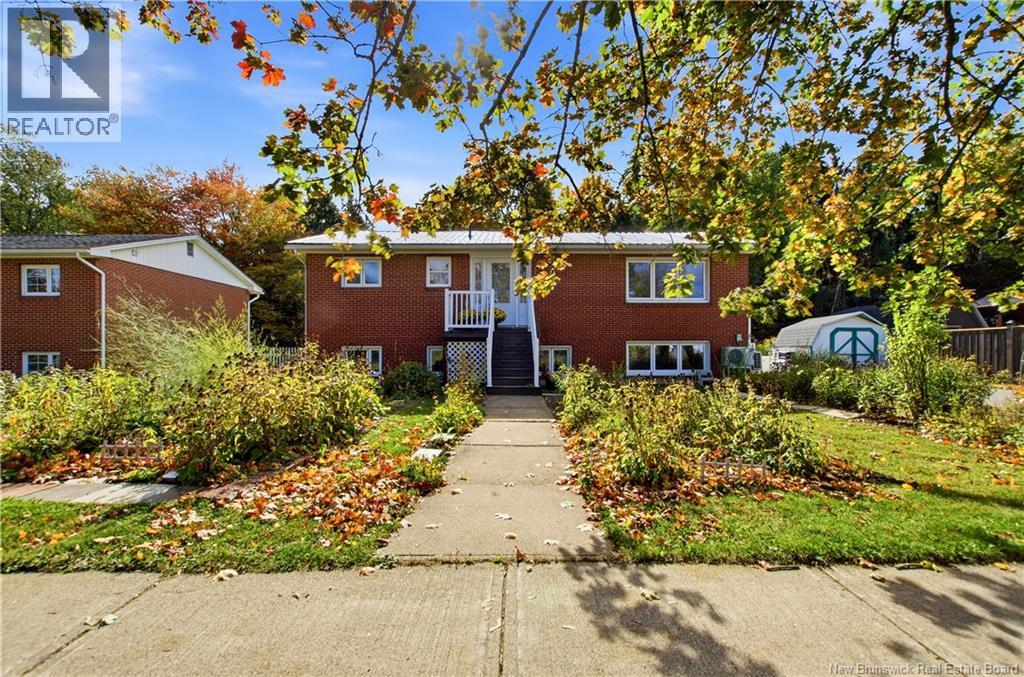 724 Irvine Street Fredericton New Brunswick Canada E3A3E8 1