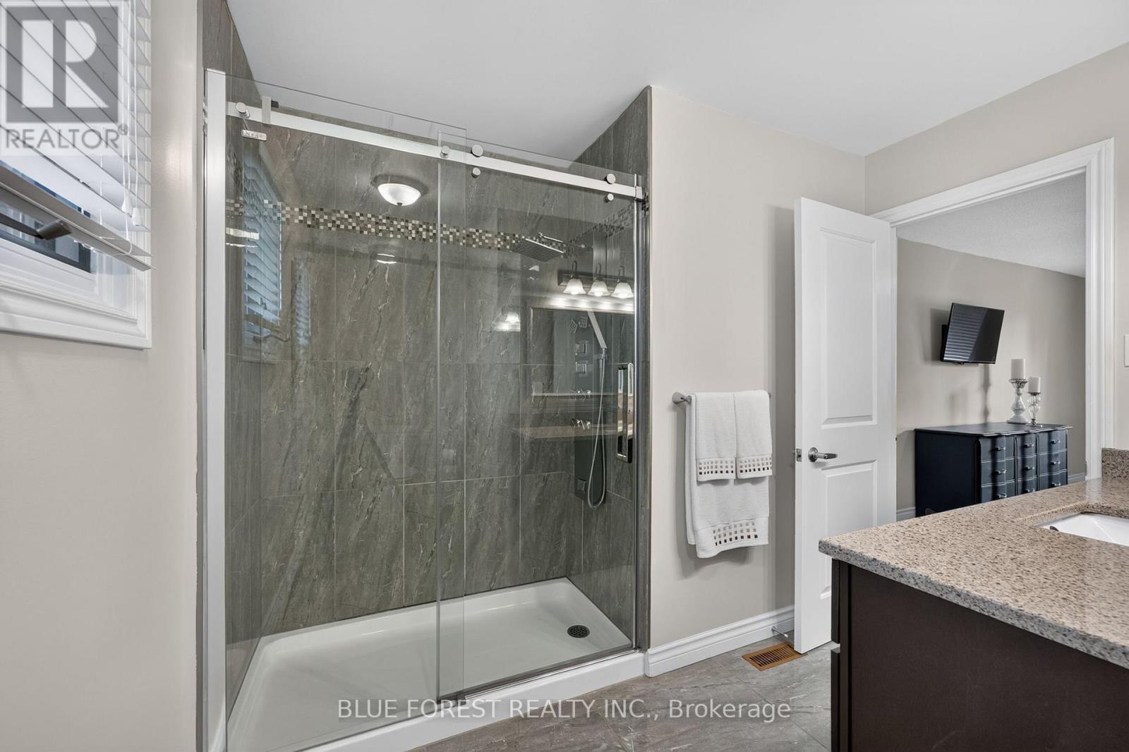 1039 Country Club Court, London South, Ontario  N6C 5R9 - Photo 18 - X13877086