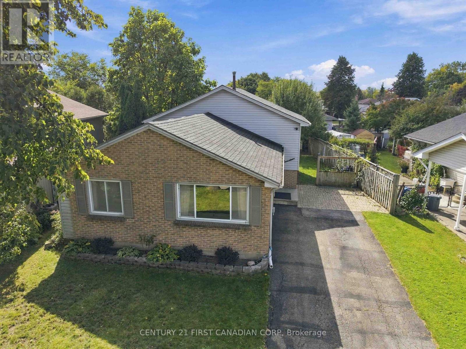 17 Archer Crescent, London South, Ontario  N6E 2A4 - Photo 3 - X13877100