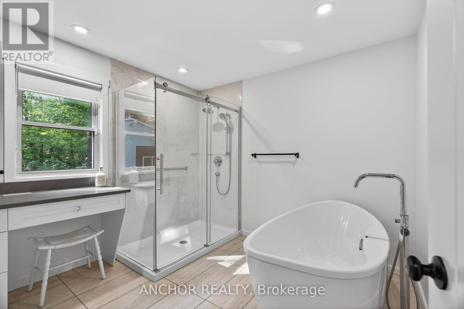 223 Ontario Street S, Lambton Shores, Ontario  N0M 1T0 - Photo 27 - X13877136