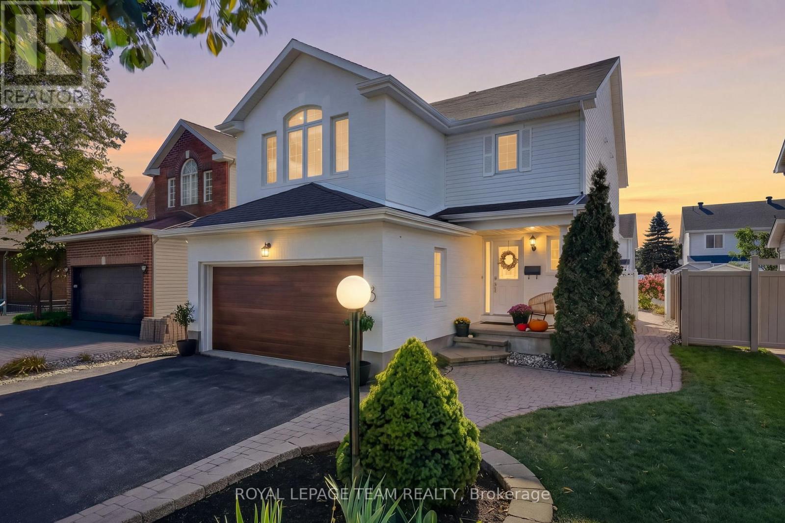 8 ORISKA WAY, Ottawa, Ontario