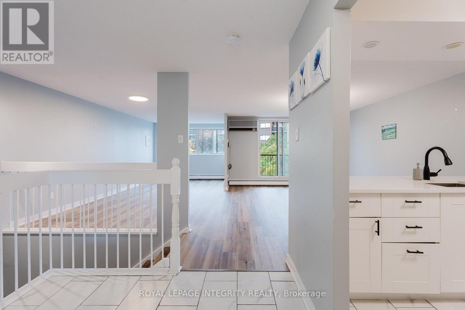 212 - 2650 Southvale Crescent, Ottawa, Ontario  K1B 4S9 - Photo 5 - X13877036