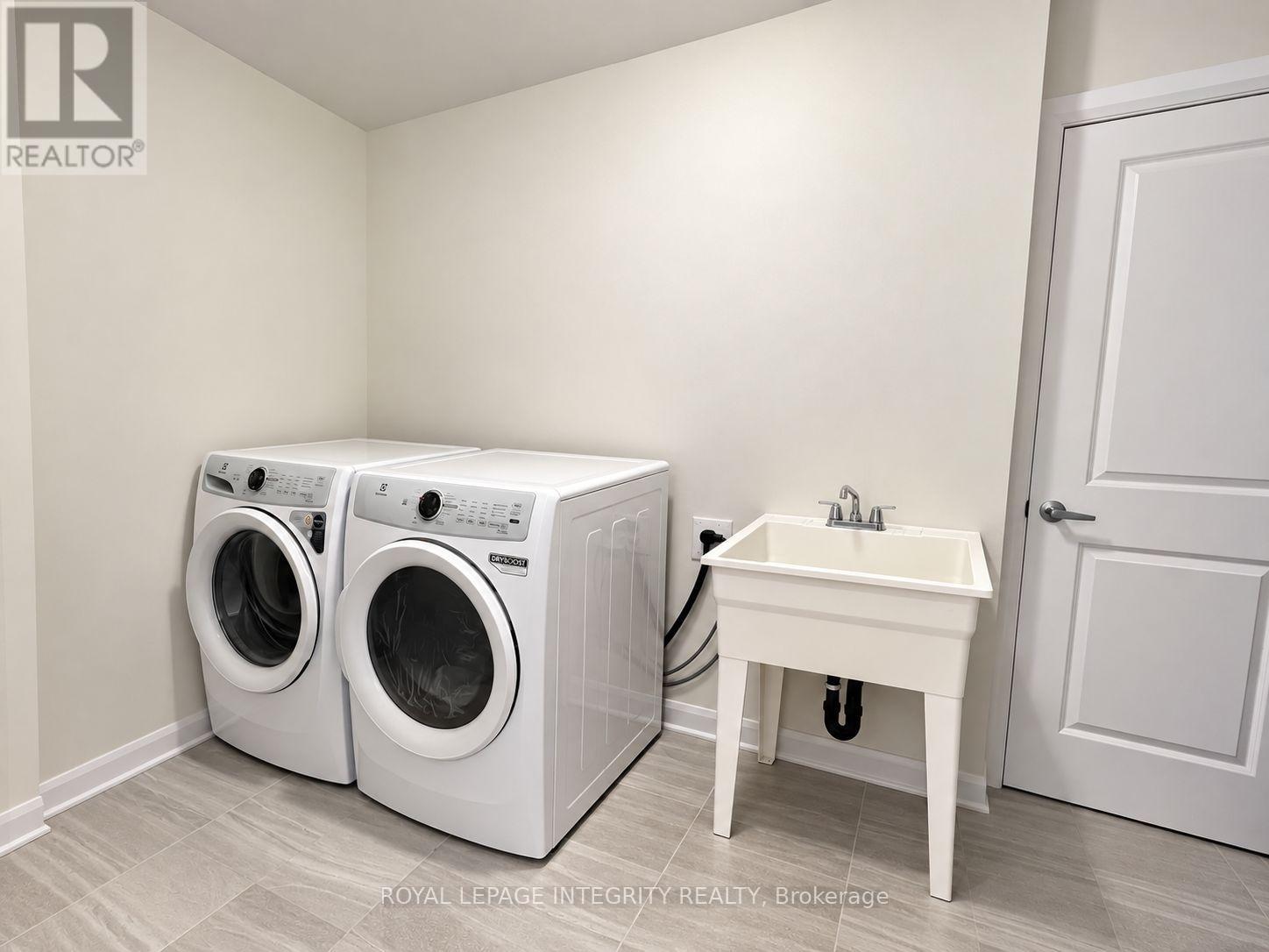 323 Gisborne Place, Ottawa, Ontario  K2W 0L2 - Photo 4 - X13877072
