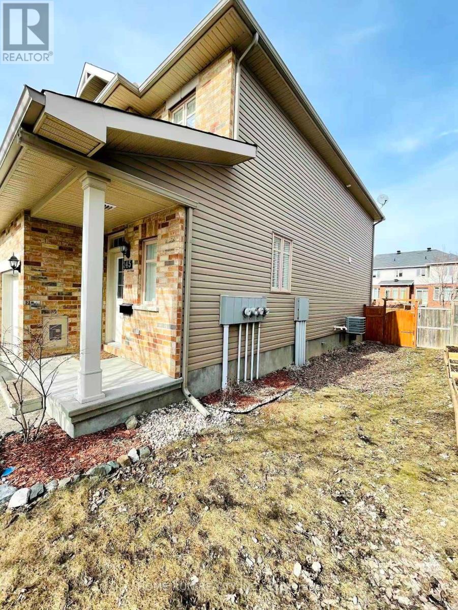 245 Badgeley Circle, Ottawa, Ontario  K2T 0B8 - Photo 2 - X13877188