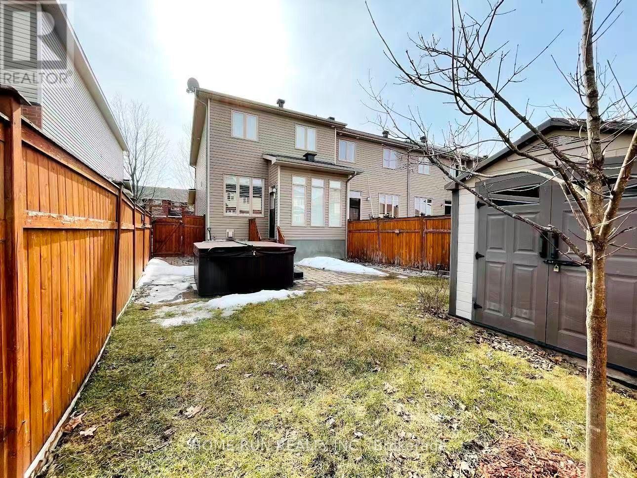 245 Badgeley Circle, Ottawa, Ontario  K2T 0B8 - Photo 3 - X13877188