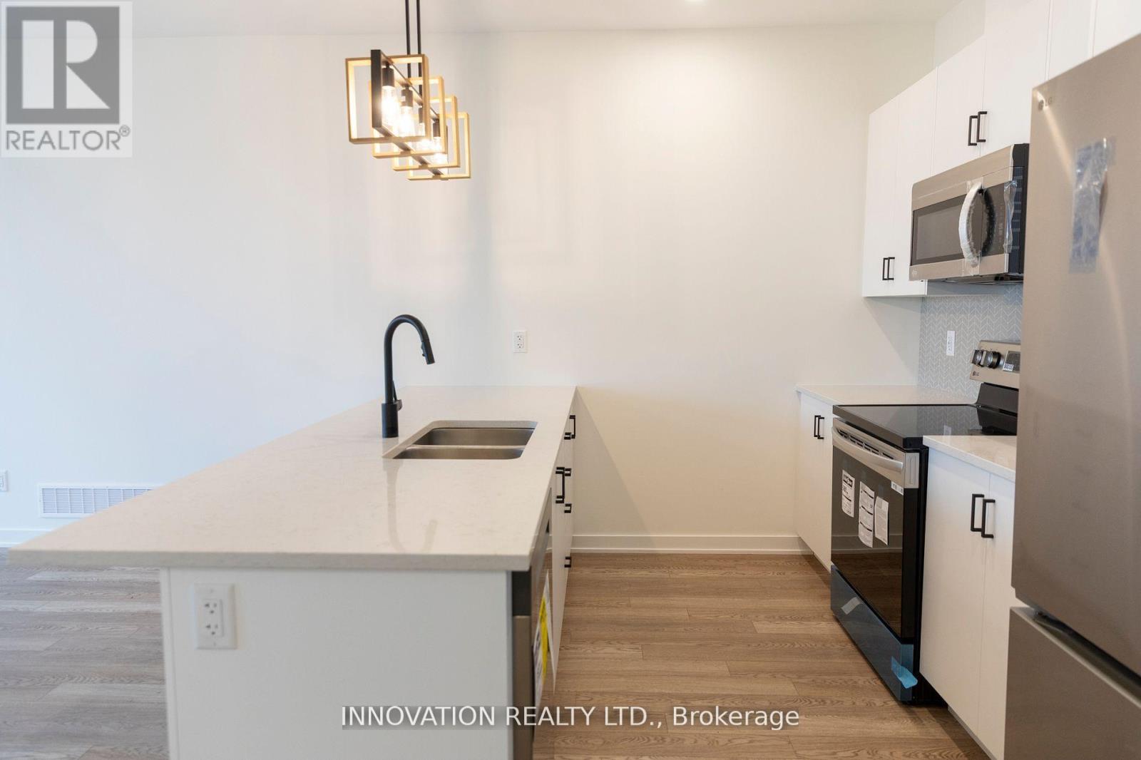 775 Maverick Crescent, Ottawa, Ontario  K2S 2X2 - Photo 5 - X13877204