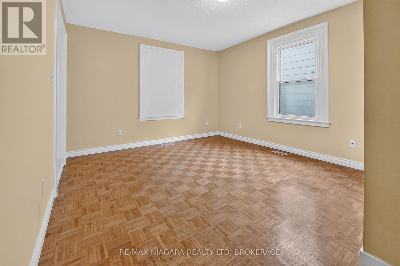 15 Adelaide Street, Grimsby (Grimsby West), Ontario L3M 1X2 - Photo 10 - X13877112